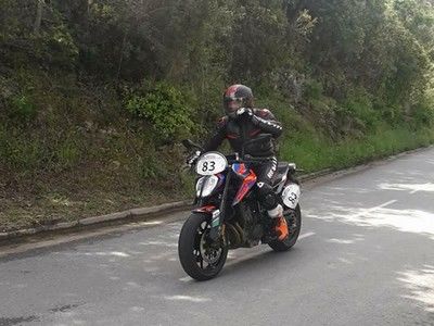 ktm 790 duke rallye routier Moto Tour Series Corse 2018